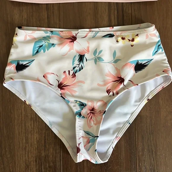 Shein Bathing suit - Picture 4 of 4